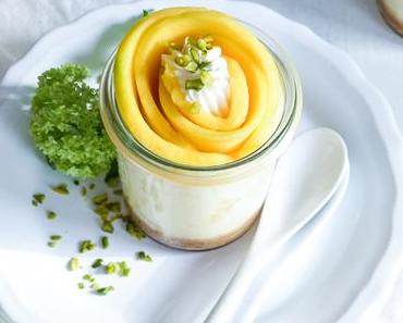 im Glas gebackener Mango Käsekuchen & Mango Blüte