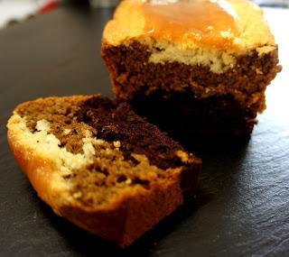 Marmorkuchen mit Kaffee und Karamell