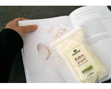 Selbstgemachtes Kokosmus & Kokosmilch – aus „Oh she glows für jeden Tag“