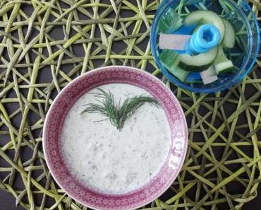 erfrischende gurkenkaltschale