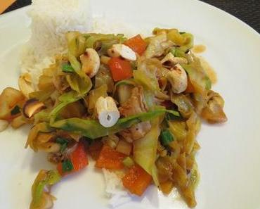 Hähnchen-Spitzkohl-Wok