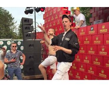 Zugedröhnter Raver bei einem Dance Battle in Holland