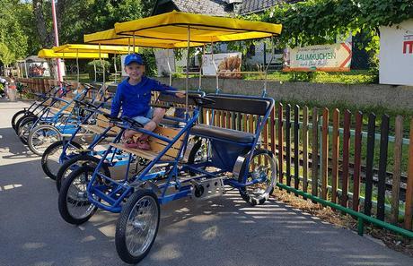 Picknick im Wiener Prater bei der Praterfee