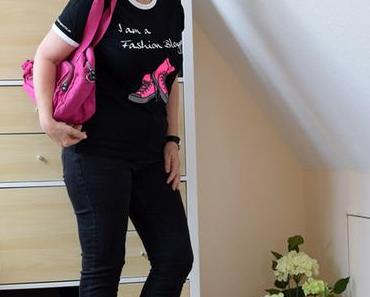 Statement – I am a Fashion Blogger