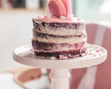 Mein Baby ist kein Baby mehr, das zuckerfreie Jahr vorbei und es gibt Red Velvet Cake für die ganze! Familie