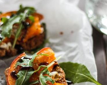 Vegetarisches Sandwich mit Kürbis und Ziegenkäse