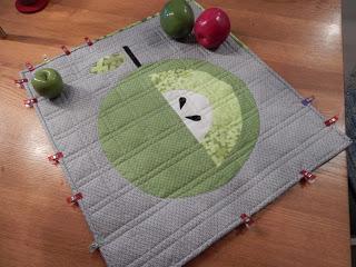 Apple Core Miniquilt