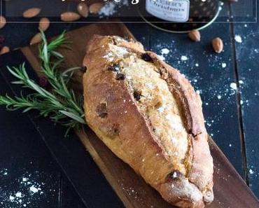 Mandel-Honig-Brot mit Rosmarin