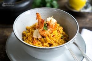 Arabischer Gewürzreis mit gebratenen Garnelen