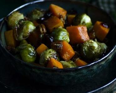 Rosenkohl-Butternut Salat mit Cranberries