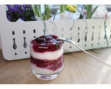 Quarkcreme mit Beeren-Kompott