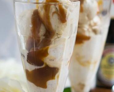 Sahneeis mit Salted Caramel Sauce [enthält Werbung]