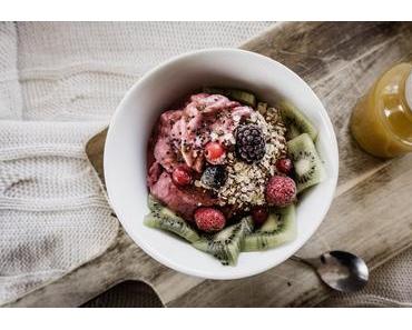 Raspberrycream-Oats Breakfast Bowl