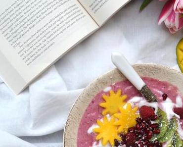 LIFE IN BALANCE! happy healthy berry smoothie bowl