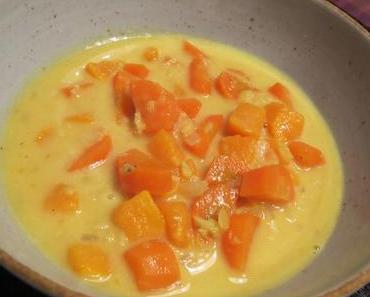 Linsen-Curry-Suppe mit Süßkartoffel und Kokosmilch