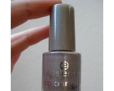 Essence Colour & Go nail polish - 50 "irreplaceable" - Swatches/Tragebilder