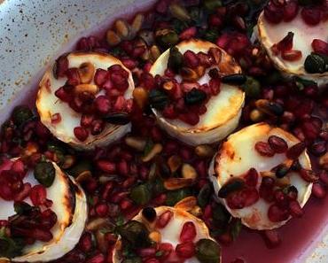 Überbackener Ziegenkäse mit Granatapfel