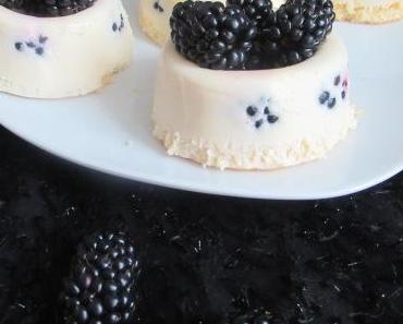 Joghurt Törtchen mit Brombeeren