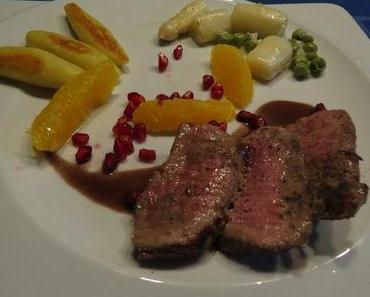 Wildschweinrücken mit Orangen-Granatapfelsauce