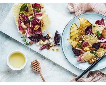 Chips mit gegrillten Birnen, Radicchio, Nüssen und Honig