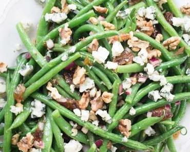 Grüne Bohnen-Salat mit Walnüssen, Datteln und Roquefort