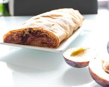 Zwetschkenstrudel mit Walnüssen