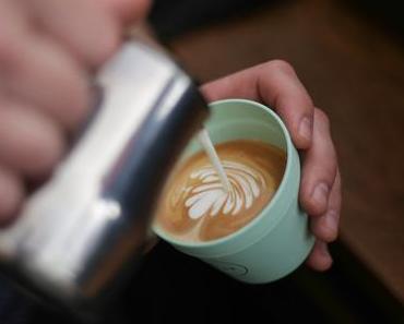 Berlin testet Pfandsystem für Mehrweg Kaffeebecher per Lastenrad