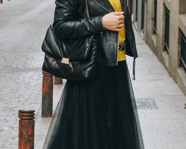 Wintertrend: Gürtel über kuscheligem Pullover