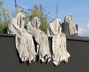 Bellevue Festival Linz – Timeguards sculpture Manfred Kielnhofer