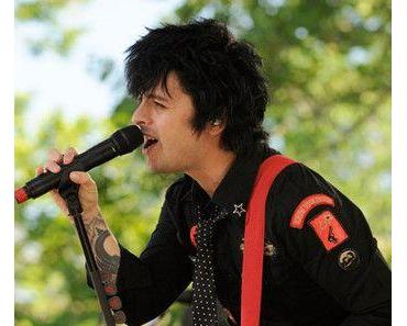 Billie Joe Armstrong von "Green Day" wurde aus einem Flugzeug geworfen