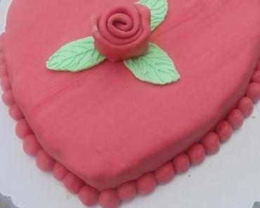 ROTE HERZTORTE