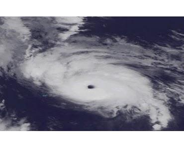 Hurrikan OPHELIA an Bermuda vorbei - jetzt Kategorie 4