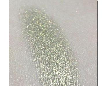 MAC Golden Olive Pigment swatch