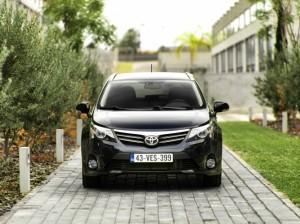 Toyota Avensis: Toyota poliert einen altbekannten Mittelklässler neu auf