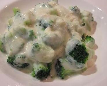 Broccoli with Cheese Sauce