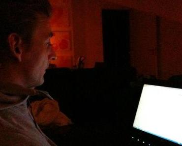 Genauso stellt “Frau” sich einen Abend zu zweit vor, wenn man gerade erst zusammengezogen ist!