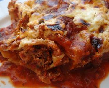 Canneloni mit Tomaten -Thunfisch -Sauce