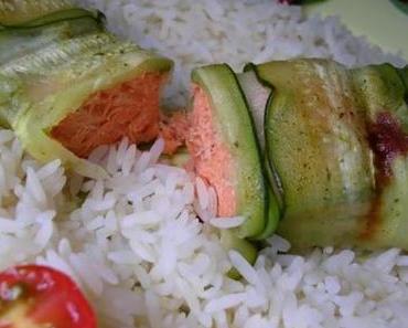 Lachs im Zucchinimantel