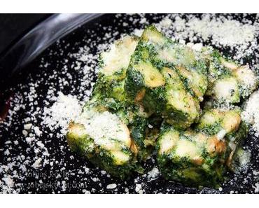 Gedämpfter Spinatknödel