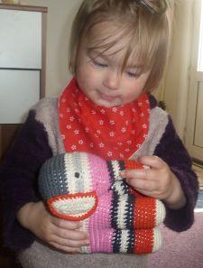 Wir haben großen Besuch – Fanti von der Babyzentrale ist da