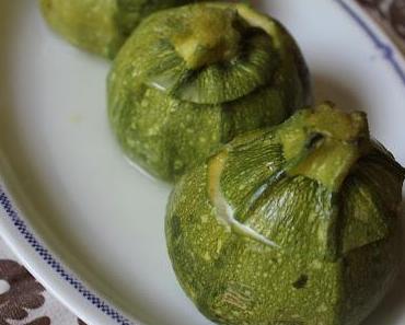 Rundliche Zucchini-Dessert (tombul kabak tatlisi)