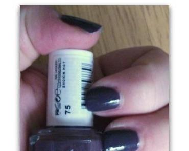 essie Nagellack – Smokin Hot