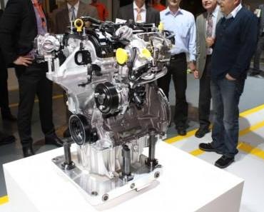 Klein, aber kräftig: 1,0-Liter-EcoBoost-Dreizylinder von Ford ist „Internationaler Motor des Jahres 2012“
