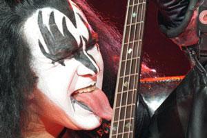 Kiss-Bassist Gene Simmons über Raubkopierer: Verklagt sie alle, Nehmt ihnen ihr Zuhause, ihre Autos.