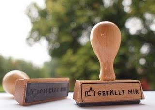 Facebook "Gefällt mir" Stempel jetzt endlich auch auf Deutsch.