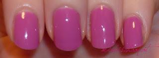 Essie Splash of grenadine