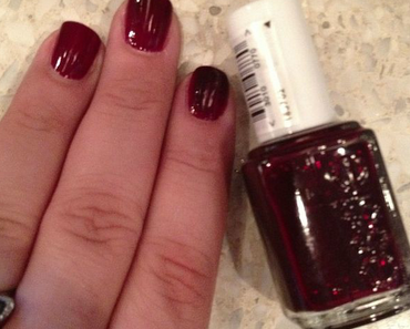 essie 231A skirting the issue //  Fall Collection 2012 stylenomics