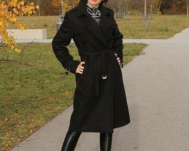 Look: Autumn fashion styling – Caviar Gauche Berlin coat and high heels