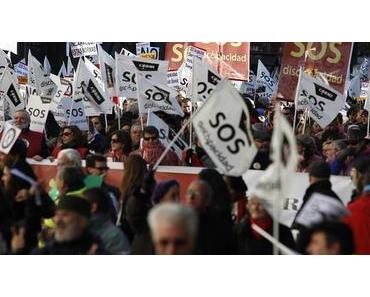50.000 Behinderte demonstrieren in Madrid gegen Sparprogramme