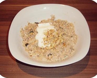 Birnenmüsli mit Walnüssen und Joghurt